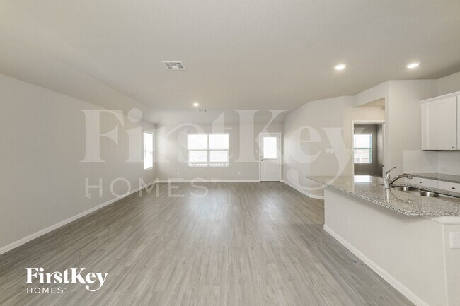 Photo - 6707 Hatchery Way