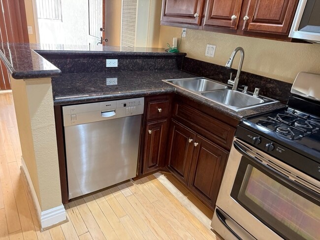 Photo - 3927 Nobel Dr