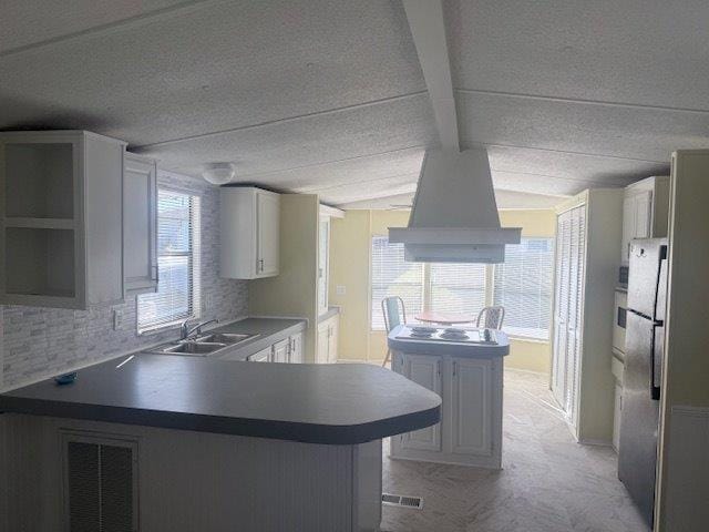 Kitchen - 847 Oakwood Dr