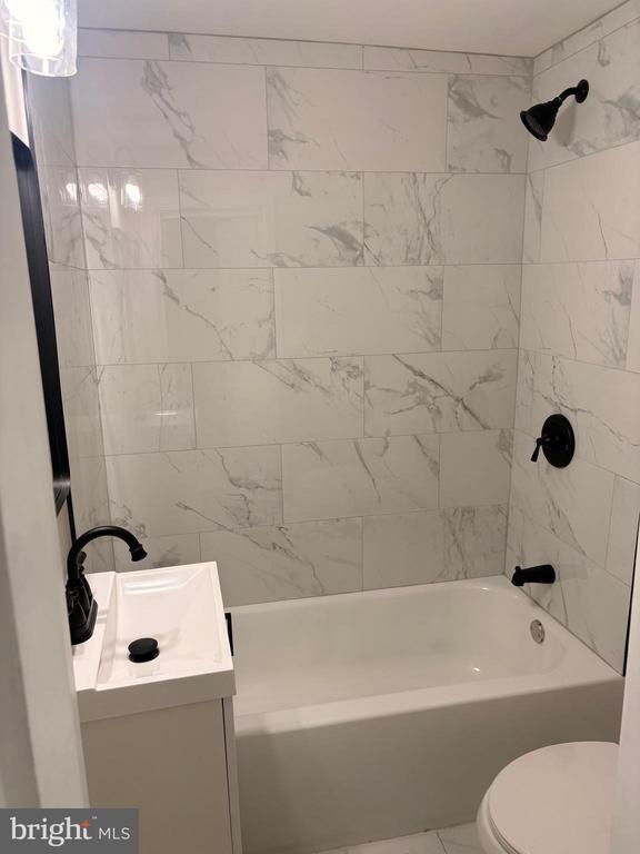 Photo - 2913 Parkwood Ave