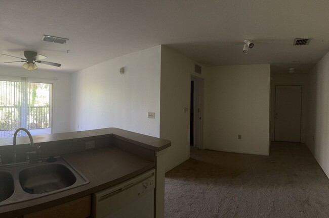 Photo - 940 Village Trail Unit 6-206