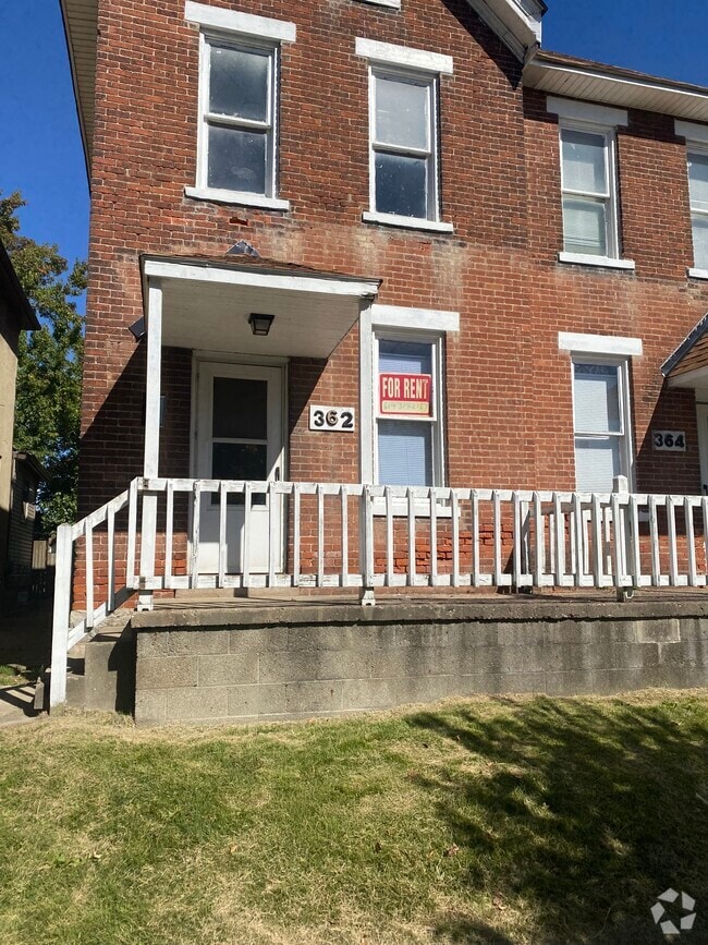 Building Photo - 362 E Markison Ave Rental