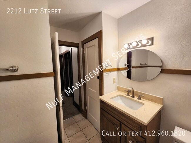 Photo - 2212 Lutz St