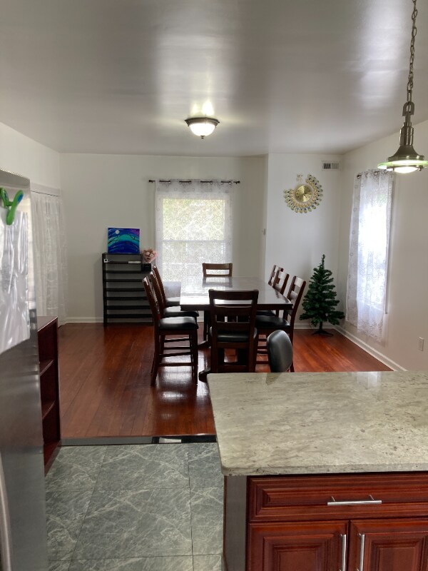 72 Standish Ave
