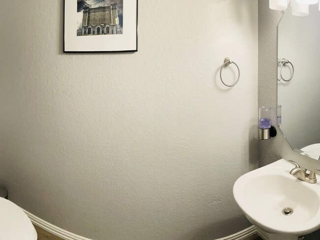 Photo - 5624 Giddyup Ln