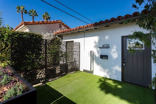 Photo - 4138 Middlesex Dr Unidad 4138 Middlesex Drive