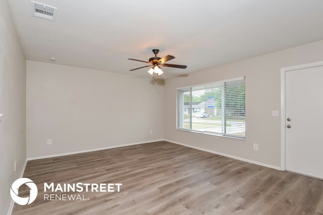 Building Photo - 6947 Roslyn Ct Rental