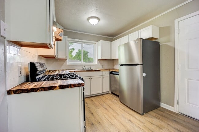 Photo - Freshly Updated 3 Bedroom House