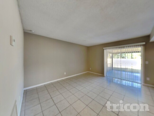 Photo - 16137 Ravendale Dr