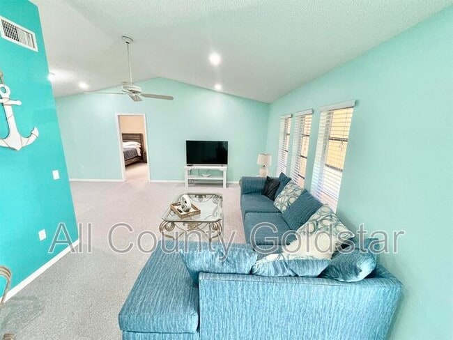 Photo - 285 Mark Twain Ln