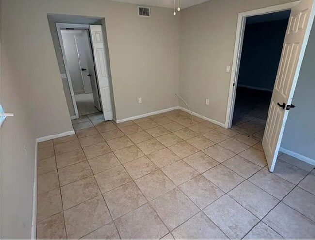 2561 NW 56th Ave