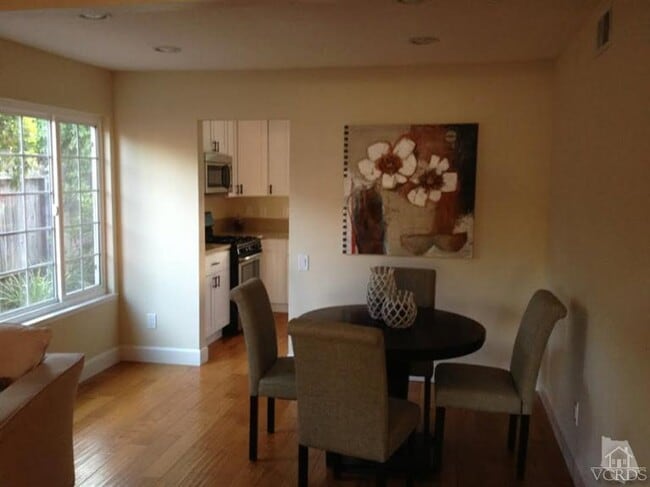 Photo - 2219 Scenicpark St