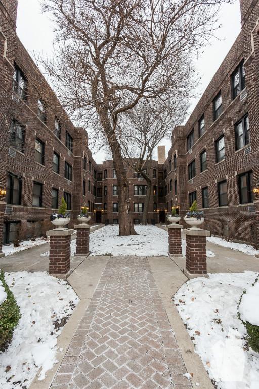 Photo - 736 W Addison St Unit 1W