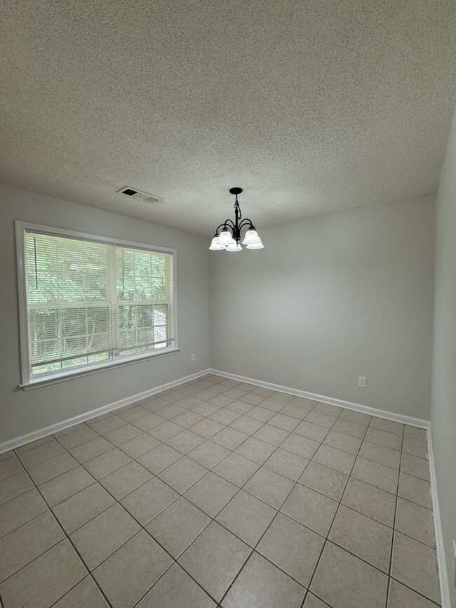 Photo - 1348 Hazel Crest Ln