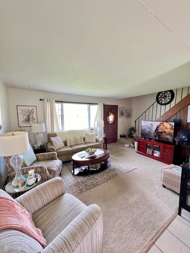 Photo - AVAILABLE MAY - Large 2 Bedroom Apartment! Unit 1618 N 32nd St