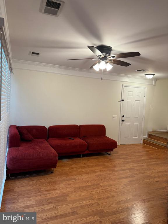 Building Photo - 8216 Catbird Cir Unit 201