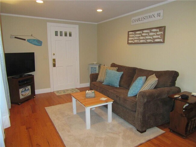 Photo - 5443 Post Rd Unit 3