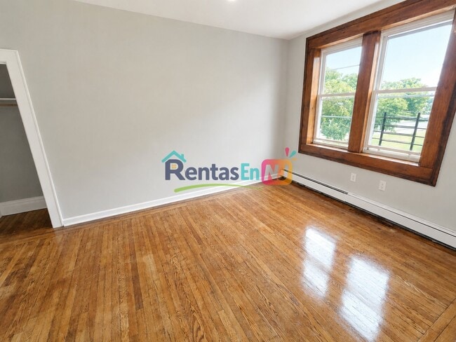 Photo - 658 Sanford Ave Unit G