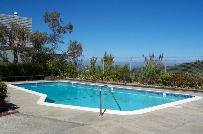 Photo - 141 Darby Pl Unit 1