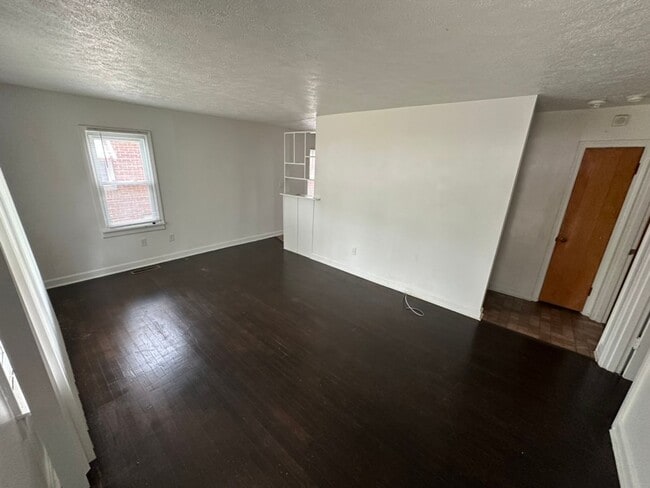 Photo - 3 Bed/ 1.5 Bath