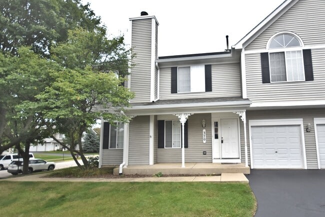 370 Sandhurst Ln