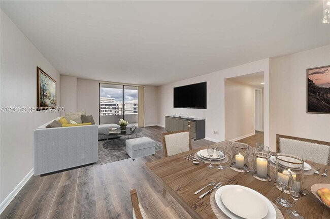 Photo - 2500 Parkview Dr Unit 2019