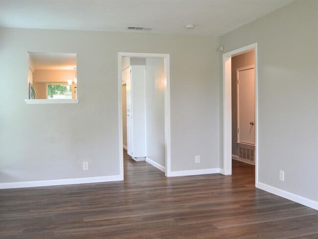 Photo - 12400 Tree Line Dr
