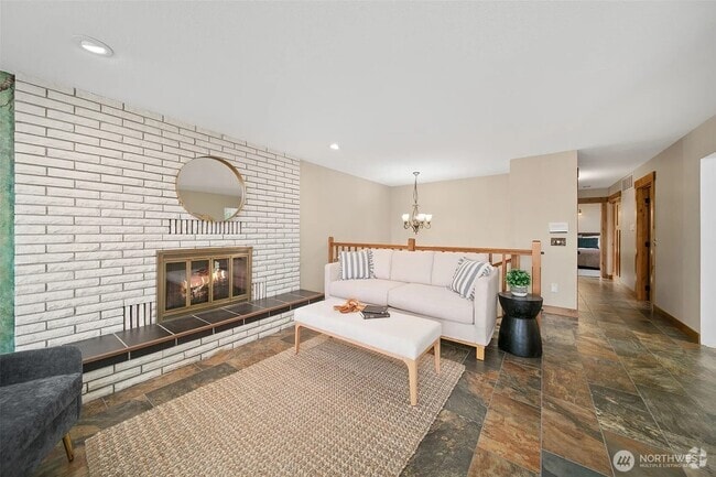 Building Photo - 1622 Horselake Rd Rental