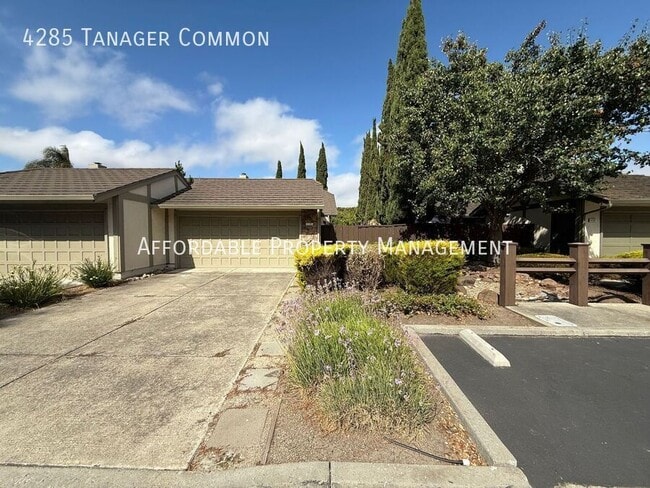 Building Photo - 4285 Tanager Common Rental