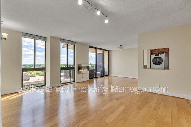 Photo - 6800 Fleetwood Rd