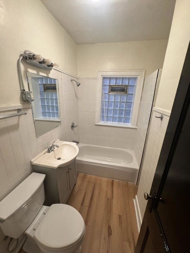 Photo - 8046 S Langley Ave Unit 1