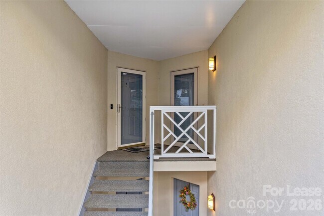 Photo - 19843 Henderson Rd Unit L