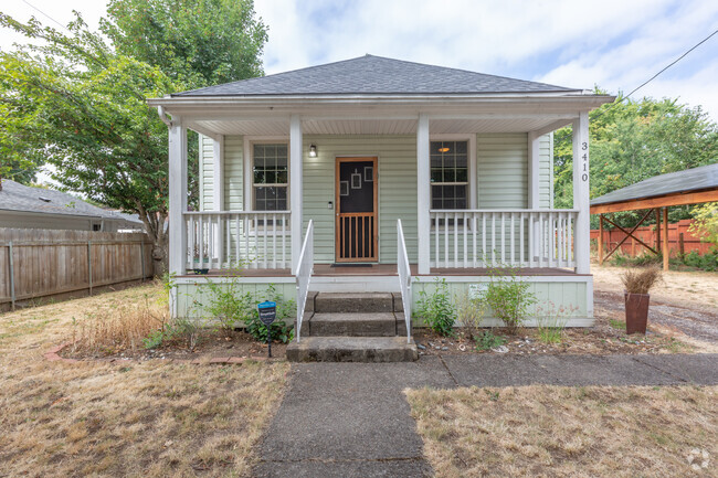 Building Photo - 3410 Q St Rental