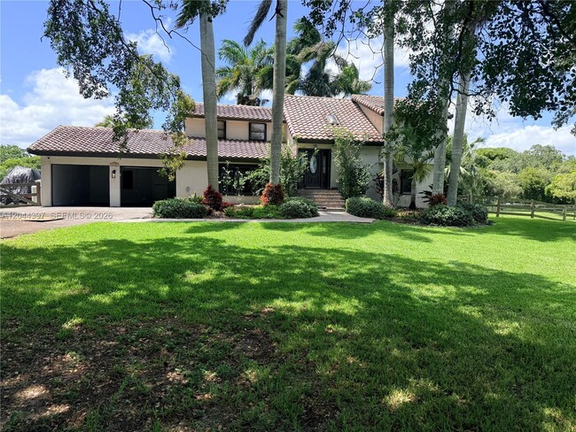 Building Photo - 20501 SW 50th Pl