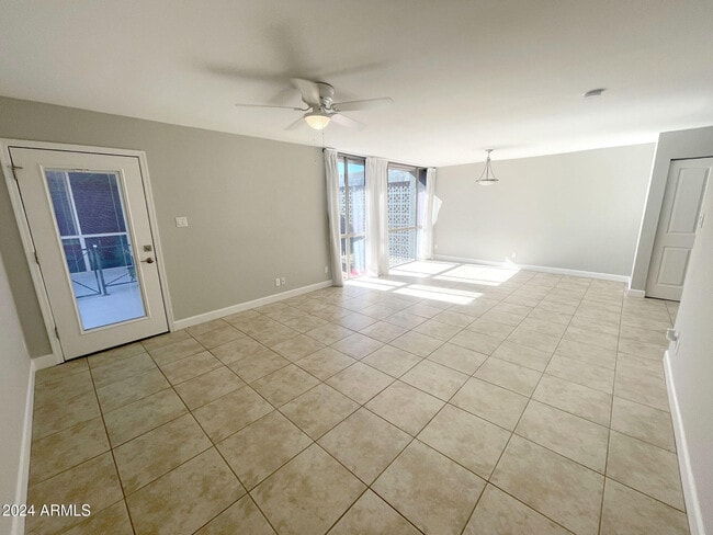 Photo - 1241 E Medlock Dr Unit 210