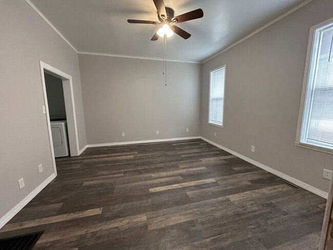 Photo - Nice-sized 2-bedroom 1-bath home with a large back yard.