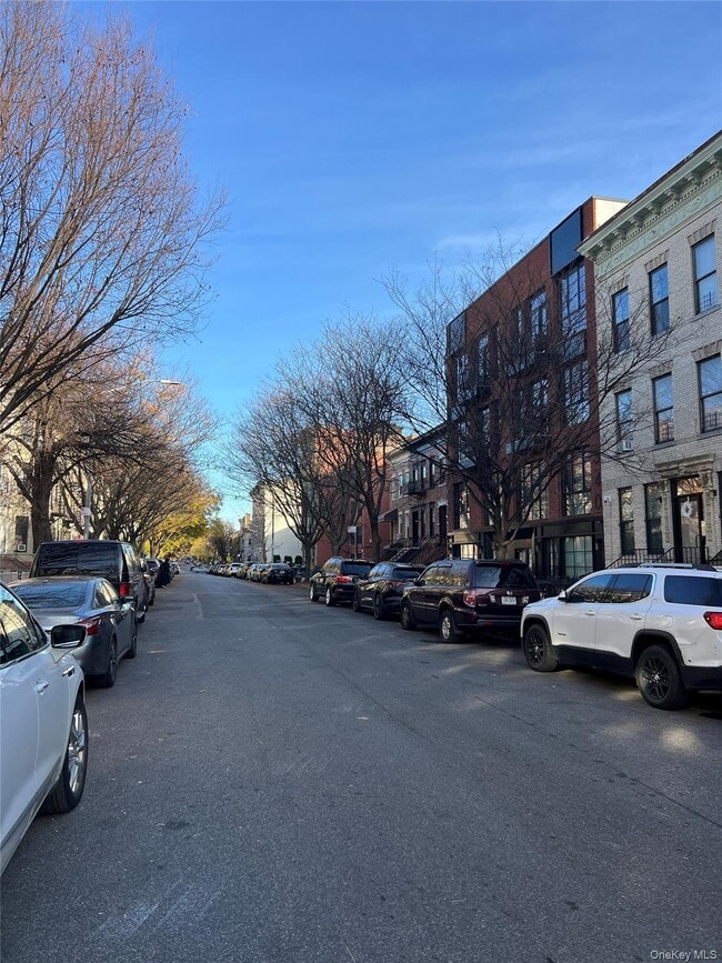 Photo - 381 Chauncey St Unit 3A