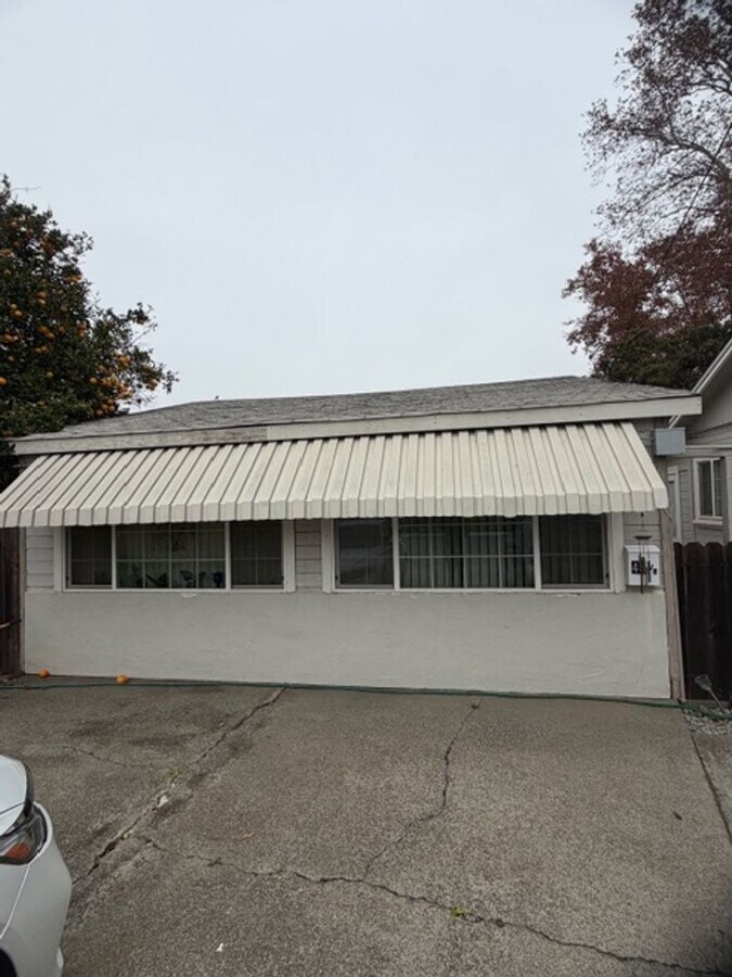 Photo - 45 Jefferson St Unit 45 1/2 Jefferson Street