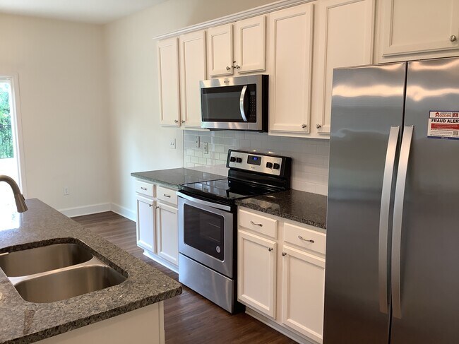 Photo - 8510 Highfield Ave