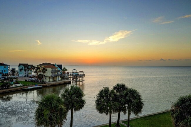 Photo - 22621 Bay Point Dr