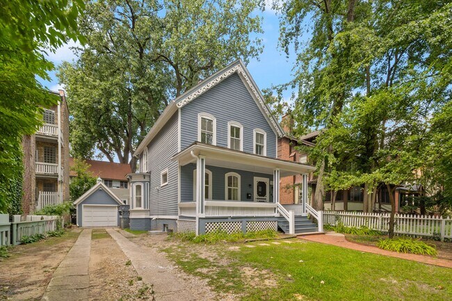 Photo - 1906 Orrington Ave Unidad 1
