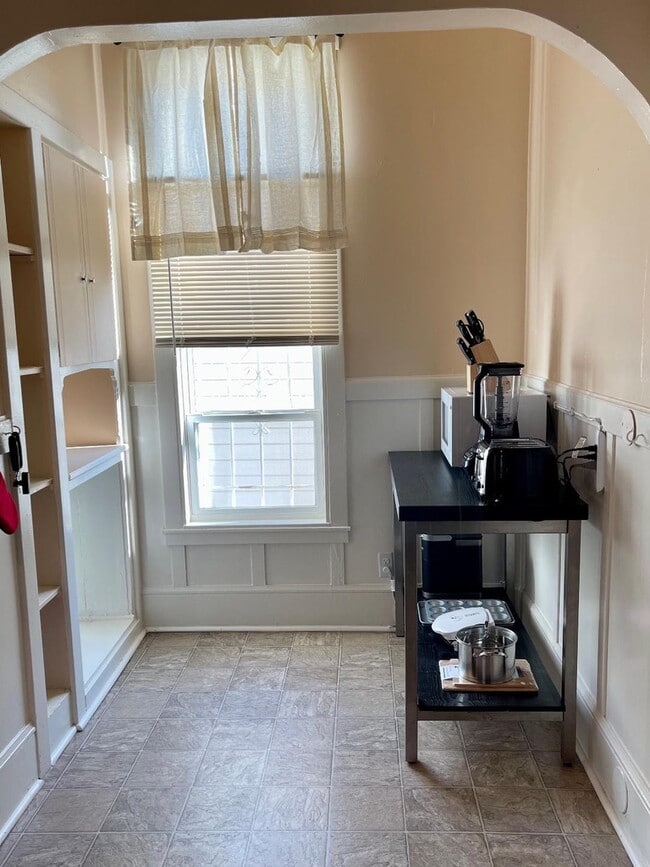 Photo - 1231 E 19th St Unit E. 19th St.