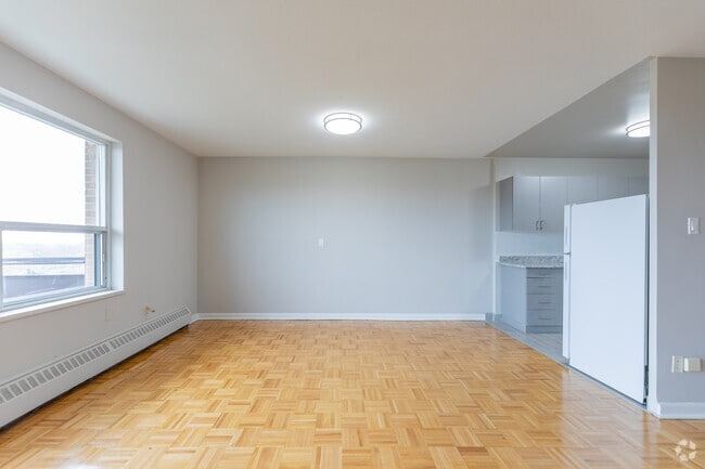 1BR, 1BA - 650SF - Dining Room