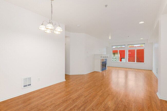 Photo - 2 Bedroom 1.75 Bath Condo - Seattle