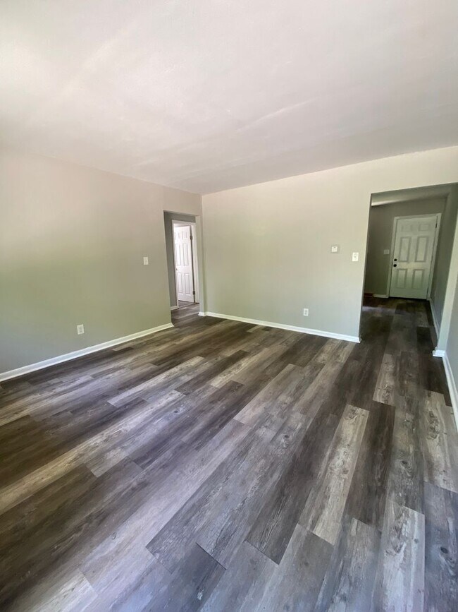 Photo - 1600-1604 Dewitt Drive Unit 1604 Dewitt Drive