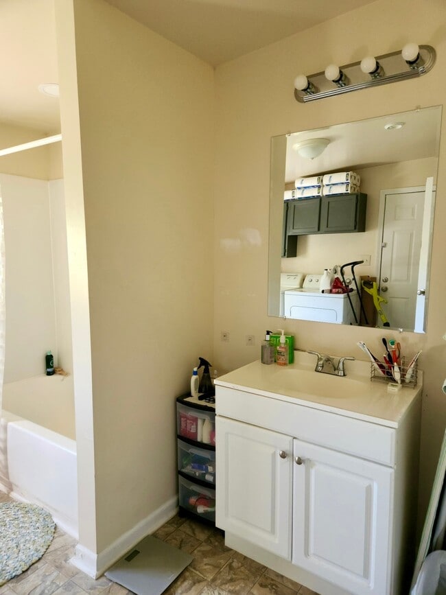Photo - 209 Walnut St
