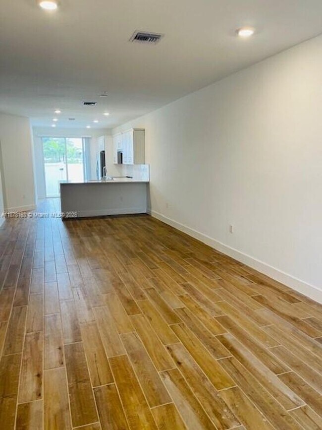 Photo - 172 SW 171st Ave