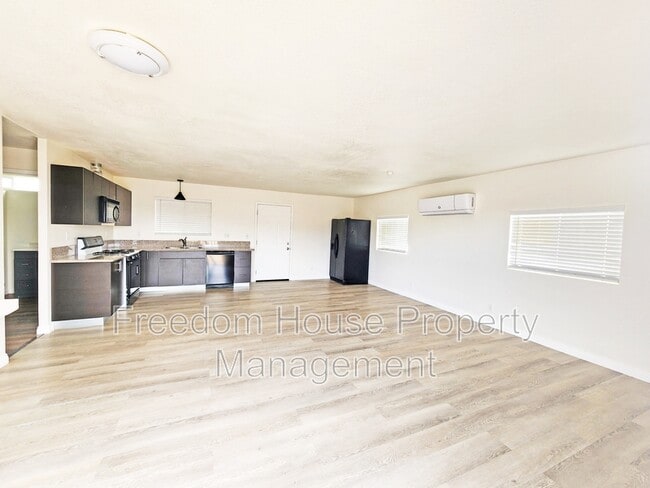 Photo - 3161 W Scott Ave