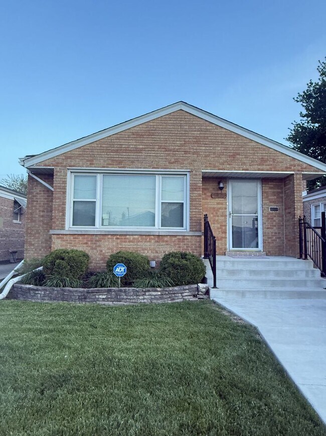 3725 W 80th St