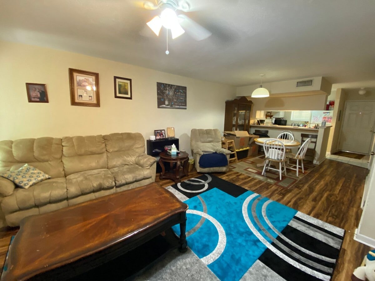 Pick Wick Park- 2 Bedrm & 2.5 Ba. Close to UF - Pick Wick Park- 2 Bedrm & 2.5 Ba. Close to UF